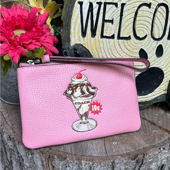 Authentic COACH pebbled leather"ICECREAM" zip top wristlet - Picture 6 of 12